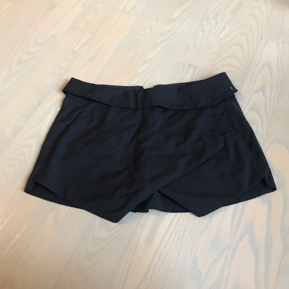 Aritzia Talula Asymmetrical Skort - Picture 5 of 8